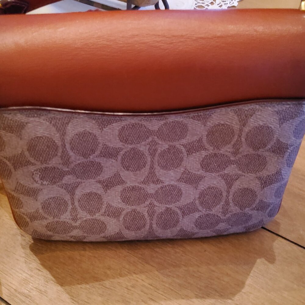 Coach Cassie 19 in Signature Canvas 89089 - Picture 9 of 12
